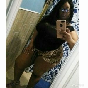 Meet your Posher, Sabrina